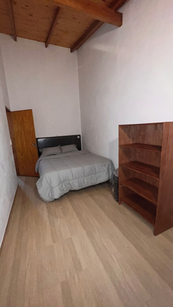 Wifi gratis y ropa de cama