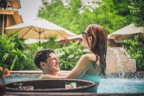 3 outdoor pools