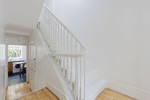 Interior - Spacious 3BDR Flat in the Heart of West London (Greater London)