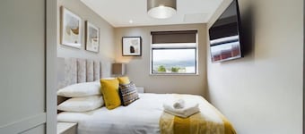 Sleeps 4 With Balcony