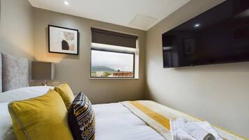 1 bedroom, iron/ironing board, WiFi (free), bed sheets