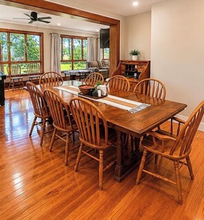 Dining - Large home minutes from Frankenmuth-Birch Run (Saginaw)