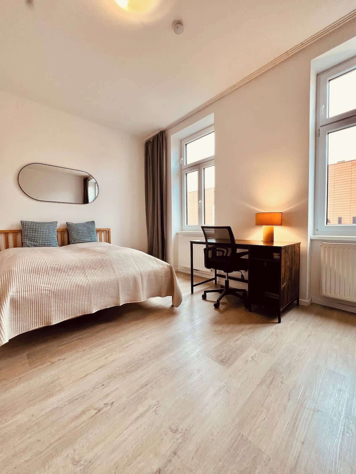 Iron/ironing board, travel cot, WiFi, bed sheets