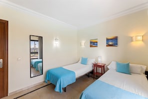 Unclassified image, 4 of 41, button - Villa Zafiro 8 by Escape Home (Playa Blanca)