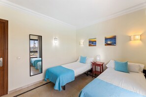 Unclassified image, 4 of 41, button - Villa Zafiro 6 by Escape Home (Playa Blanca)