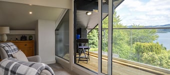 Tigh Na Bruaich - Loch Fyne Retreat with Hot Tub & Stunning Views