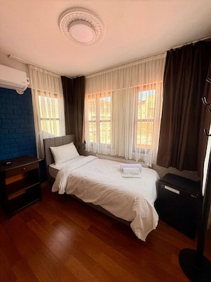 Iron/ironing board (on request), free WiFi - Güneş Life Otel (Bursa)