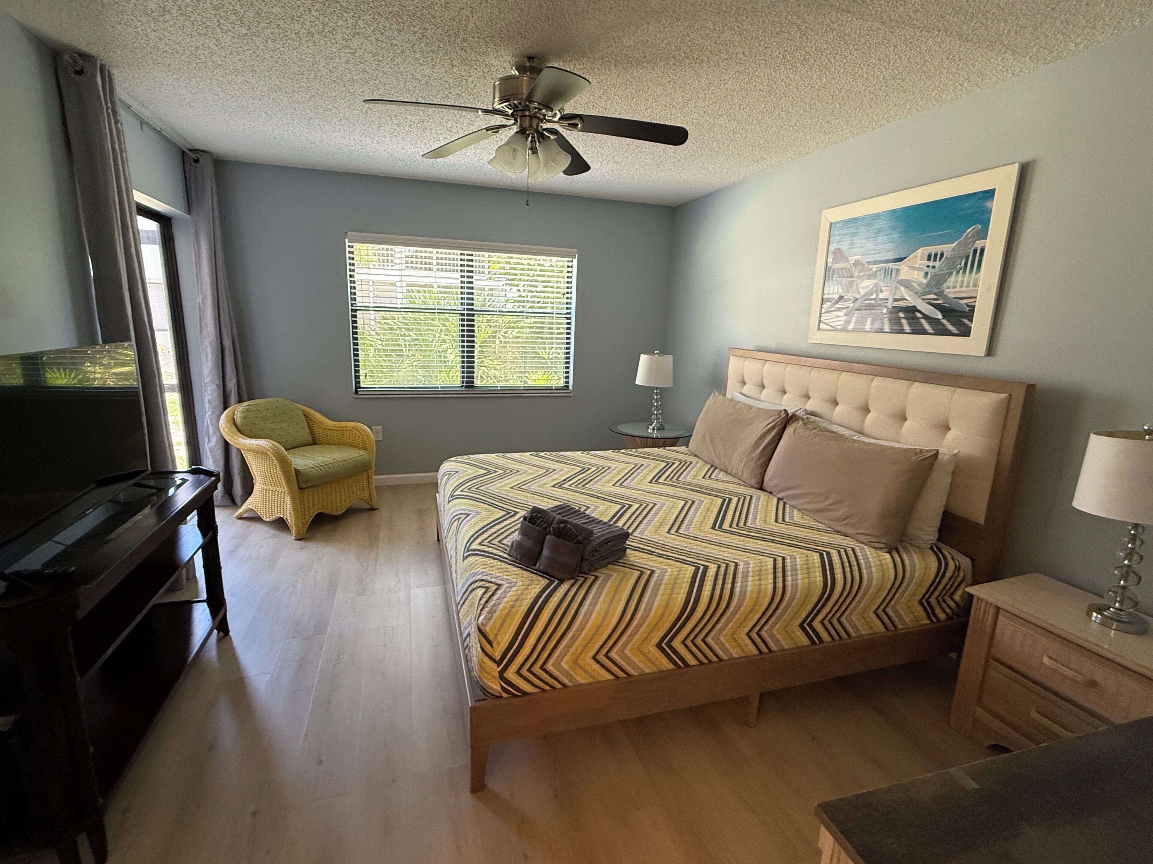 2 bedrooms, iron/ironing board, WiFi, bed sheets