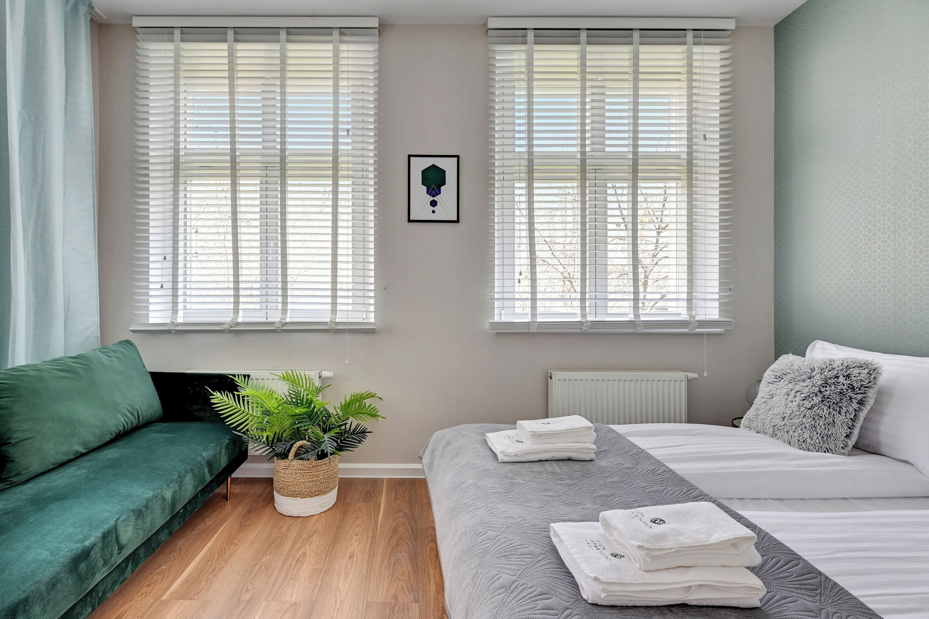 Apartamento Deluxe | Ropa de cama de alta calidad, tabla de planchar con plancha, wifi gratis