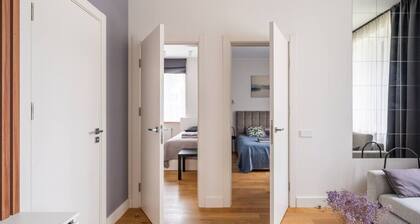 Modern 2-Bedroom Family Retreat near Beach