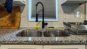 Apartment, Patio | Private kitchen