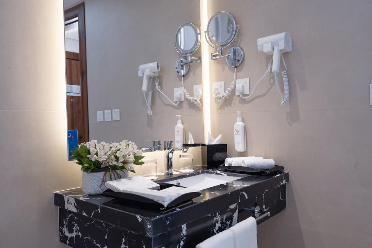 Shower, free toiletries, hair dryer, slippers