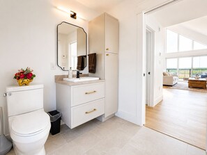 Bathroom - Brand New, Modern,  4-Bedroom House in scenic New London with Hot Tub and AC (New London)