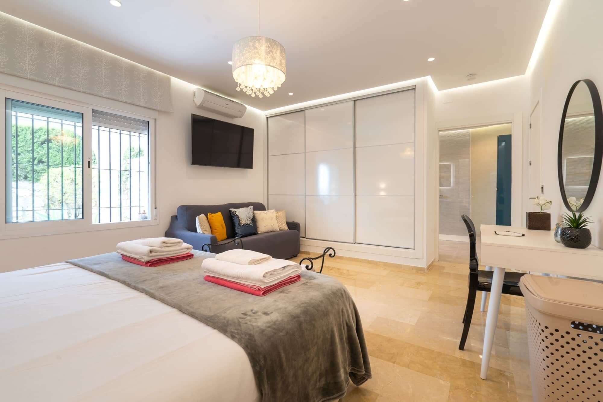 4 chambres, coffre-fort, fer et planche à repasser, Wi-Fi