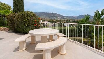 Utendørsservering