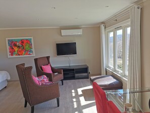Smart TV, fireplace, printers
