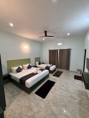 Superior Triple Room | Desk, laptop workspace, WiFi (free) - Payana Heights  (Madikeri)