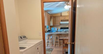 3-bedroom family-friendly country home in Galena with air conditioning