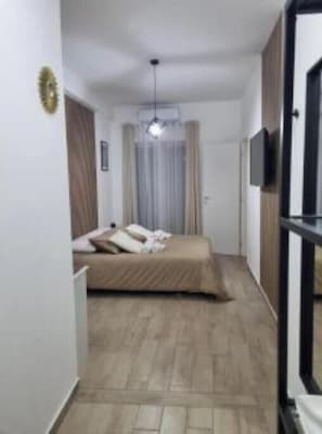 Iron/ironing board, WiFi, bed sheets - Niluna – A Cozy Stay in the Heart of Naples (Napoli)