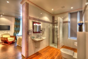 Comfort-Doppelzimmer, Stadtblick | Badezimmer
