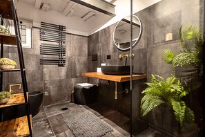 Bathroom - Vrbo Property (Roma)