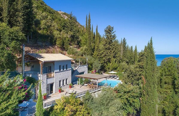 Exterior - Villa Santolina - Three Bedroom Villa, Sleeps 6 (Lefkada City)