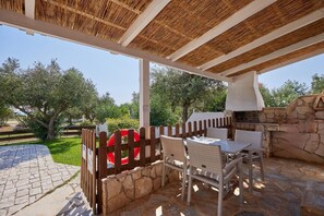 Outdoor dining - Villa Artemis Asteri (Vassilikos)