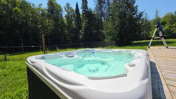 Bain à remous extérieur