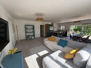 Living area - Vrbo Property (Lauris)