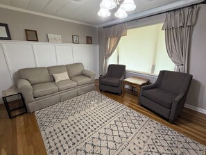 Interior - Gonzales Getaway (Gonzales)