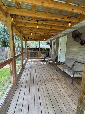 Terrace/patio - Gonzales Getaway (Gonzales)