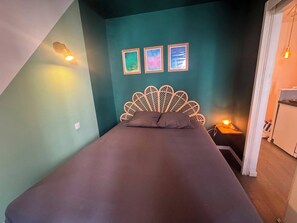 Iron/ironing board, WiFi, bed sheets - Vrbo Property (Paris)