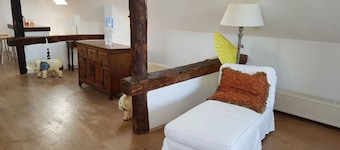 16th Century Elegant & Eccentric Country House ~ Mountain Views