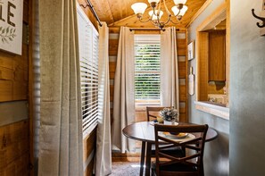 Dining - View  Hot Tub-Sauna-Fire Pit-Fireplace-Honeymoon (Sevierville)