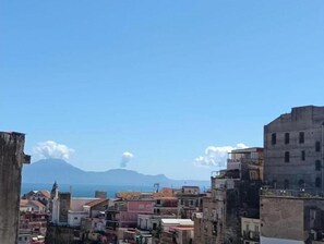 Unclassified image, 3 of 14, button - Triple Room with Balcony – LUAN Rooms in the Historic Center of Naples (Napoli)