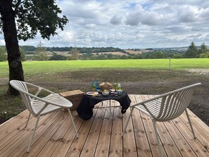 Buiten dineren