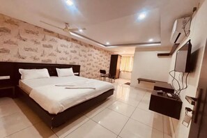 Habitación Premium | Sábanas de algodón egipcio, ropa de cama de alta calidad, caja fuerte