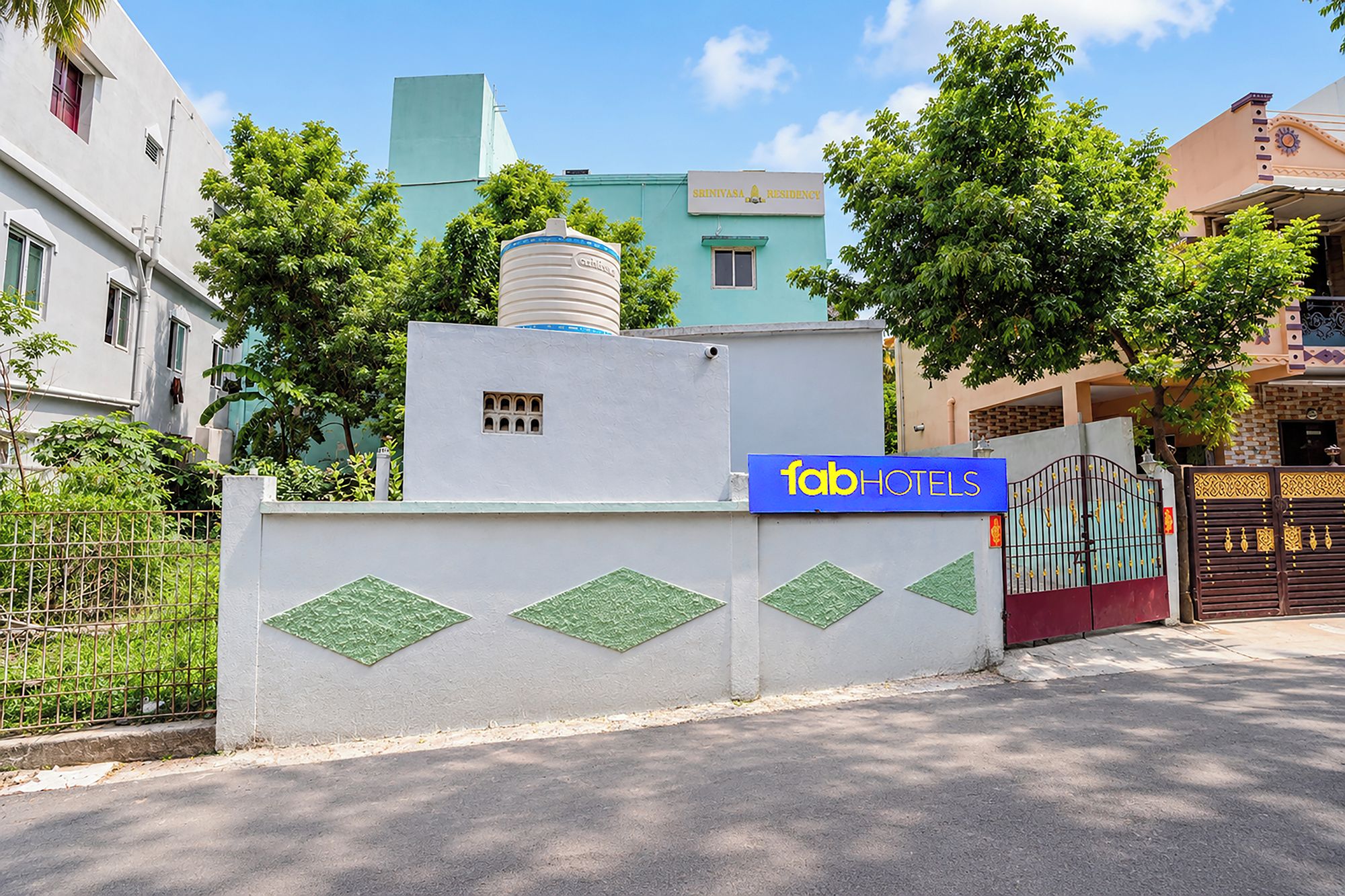 Fachada de la propiedad