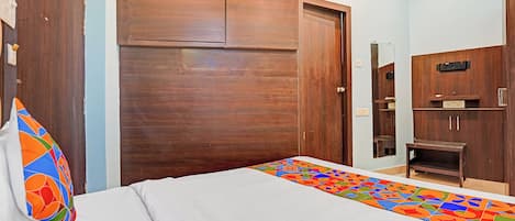 In-room safe, desk, free WiFi, bed sheets