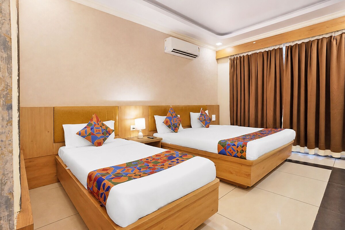 Executive Room | Egyptian cotton sheets, premium bedding, in-room safe, desk