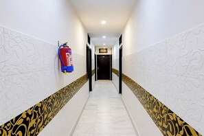 Lobby - Fabhotel Moon Palace (Lucknow)