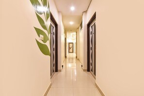 Ảnh chưa phân loại, 5 trong số 28 ảnh, nút