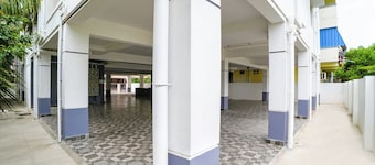 Fabhotel Royal Residency - Omr