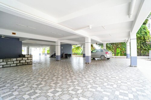 FabHotel Royal Residency - Omr