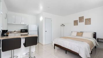 Apartment | Iron/ironing board, WiFi (free)