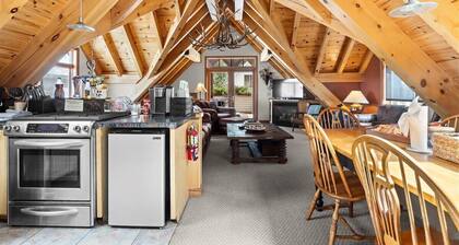 Wildwood Canyon Inn-Pine Crest Room