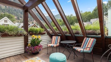 Communal Area - Living space, fireplace, kitchen, access to hot tub/deck