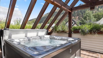 Bain à remous extérieur