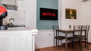 Apartment | Dining