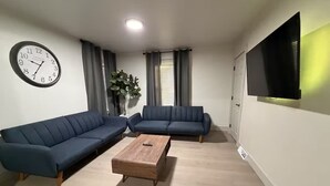 Téléviseur, bureau